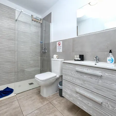Luxury Next To The Beach-playa Roca