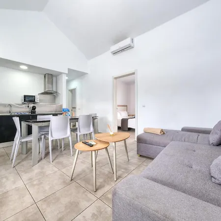 Luxury Next To The Beach-playa Roca Costa Teguise